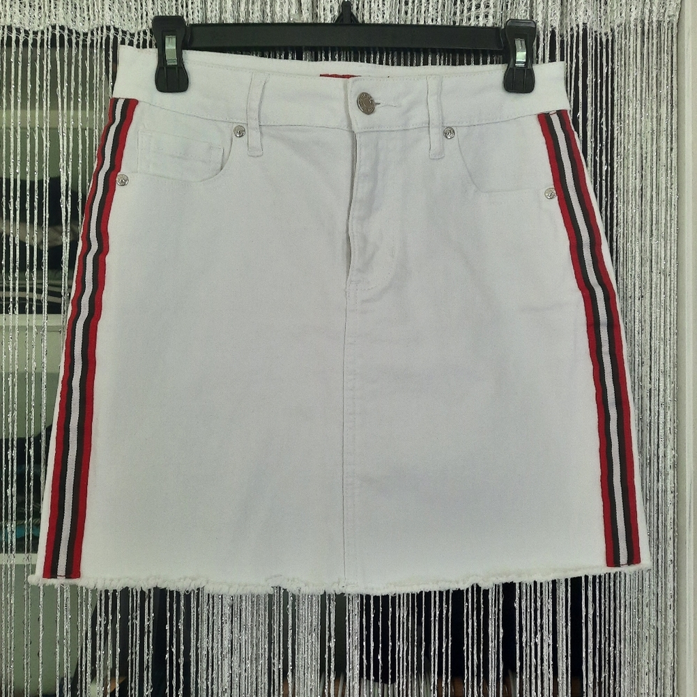 Guess white jeans skirt small